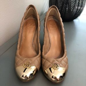 Tory Burch “Kaitlin” Quilted Wedge size 6